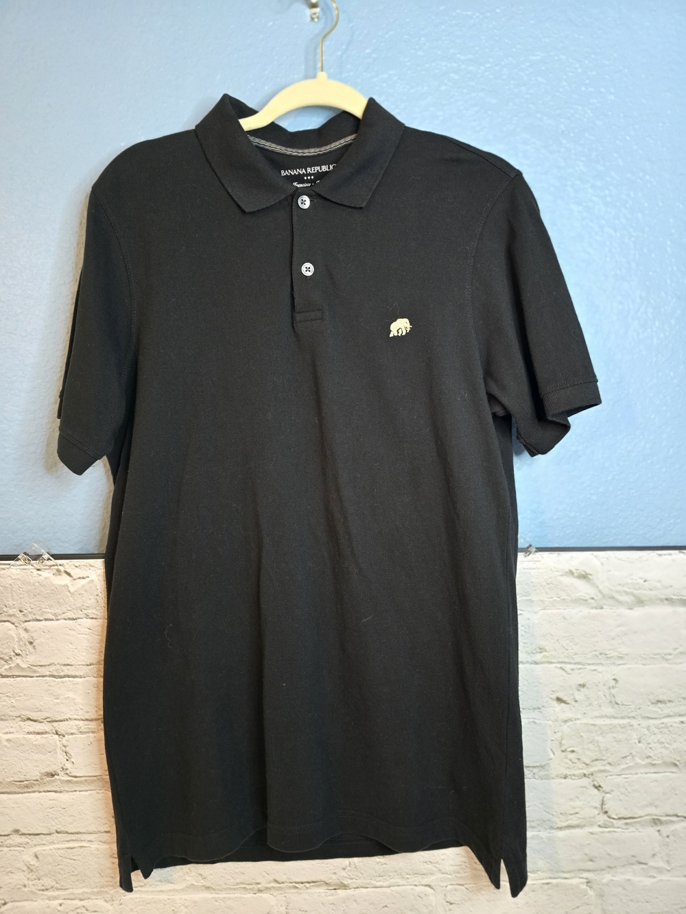 Banana Republic Black Short-Sleeve Polo with Embroidered Elephant Logo Sz M